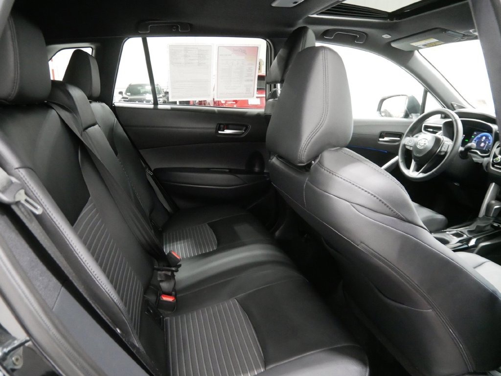 2025 Toyota COROLLA CROSS HYBRID XSE in Saint Joseph, Minnesota - Photo 28