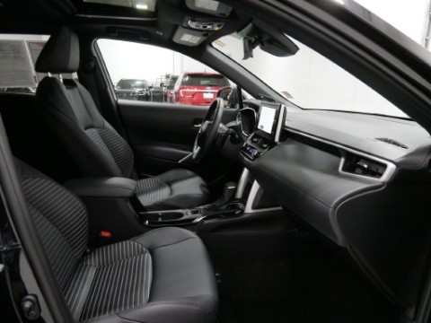 2025 Toyota COROLLA CROSS HYBRID XSE in Saint Joseph, Minnesota - Photo 30