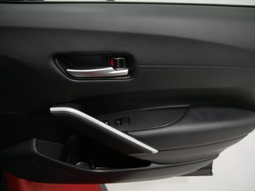 2025 Toyota COROLLA CROSS HYBRID XSE in Saint Joseph, Minnesota - Photo 31