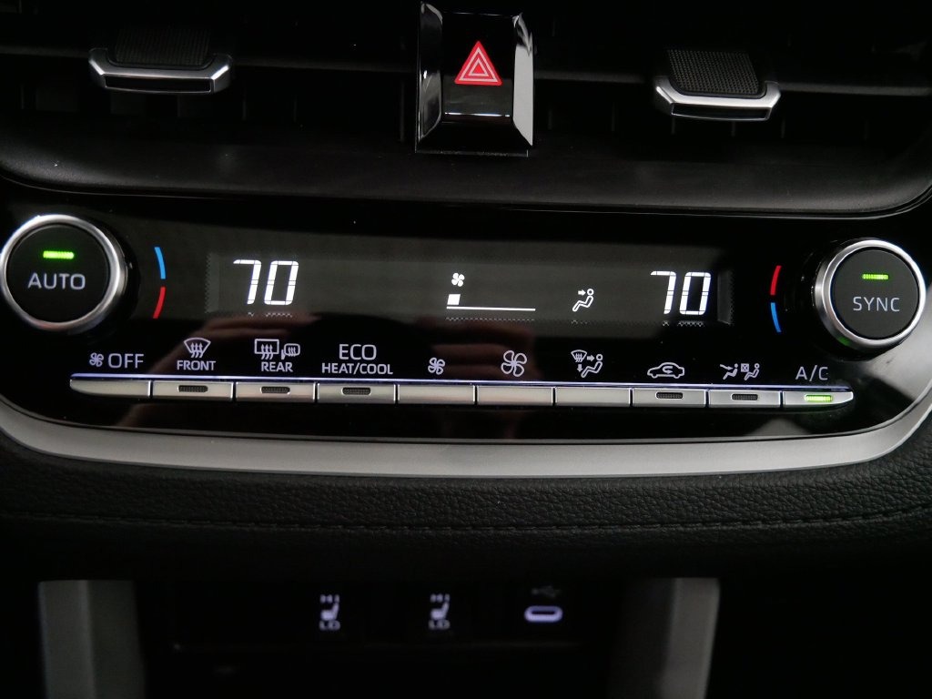 2025 Toyota COROLLA CROSS HYBRID XSE in Saint Joseph, Minnesota - Photo 35