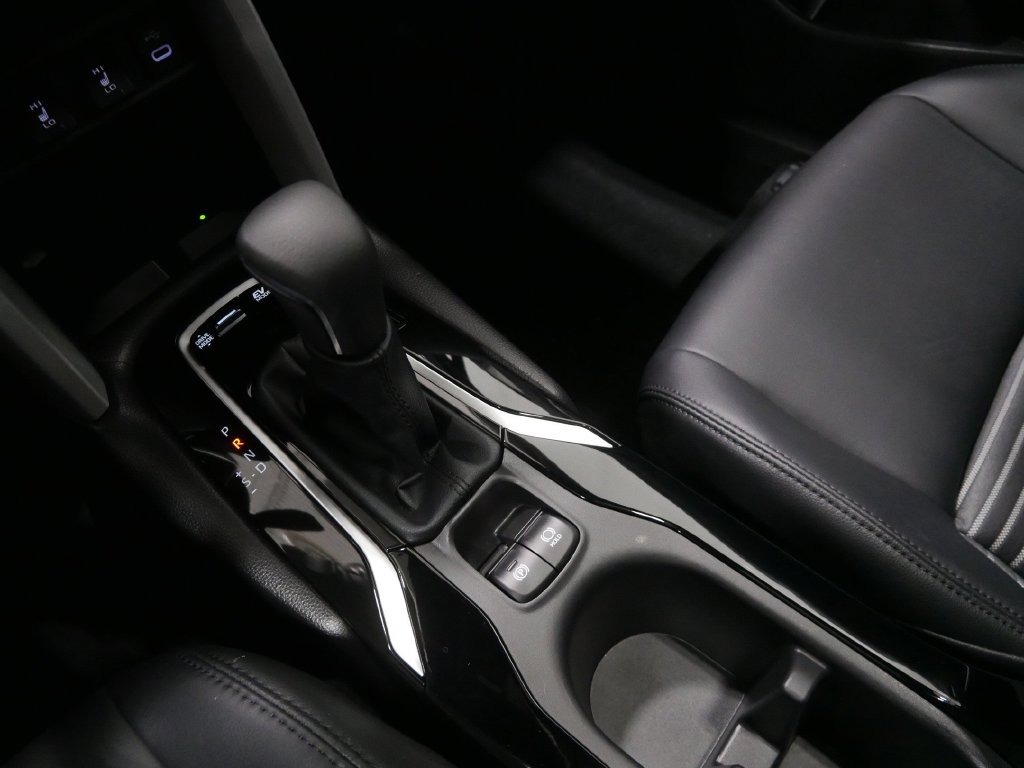 2025 Toyota COROLLA CROSS HYBRID XSE in Saint Joseph, Minnesota - Photo 36