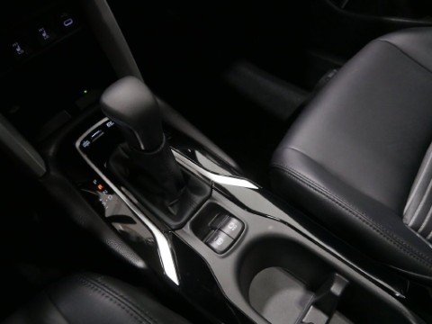 2025 Toyota COROLLA CROSS HYBRID XSE in Saint Joseph, Minnesota - Photo 36