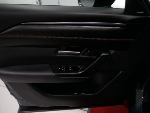 2025 Mazda CX-50 HYBRID PREMIUM in Saint Joseph, Minnesota - Photo 17