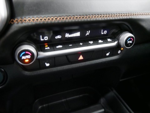 2025 Mazda CX-50 HYBRID PREMIUM in Saint Joseph, Minnesota - Photo 35