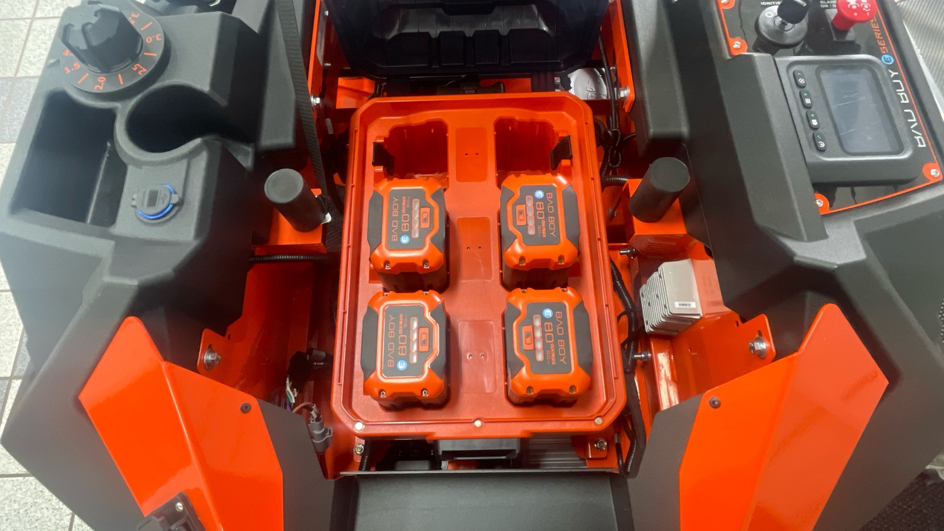 2025 Bad Boy Mowers E-Magnum 42 in. Electric in Saint Joseph, Minnesota - Photo 12