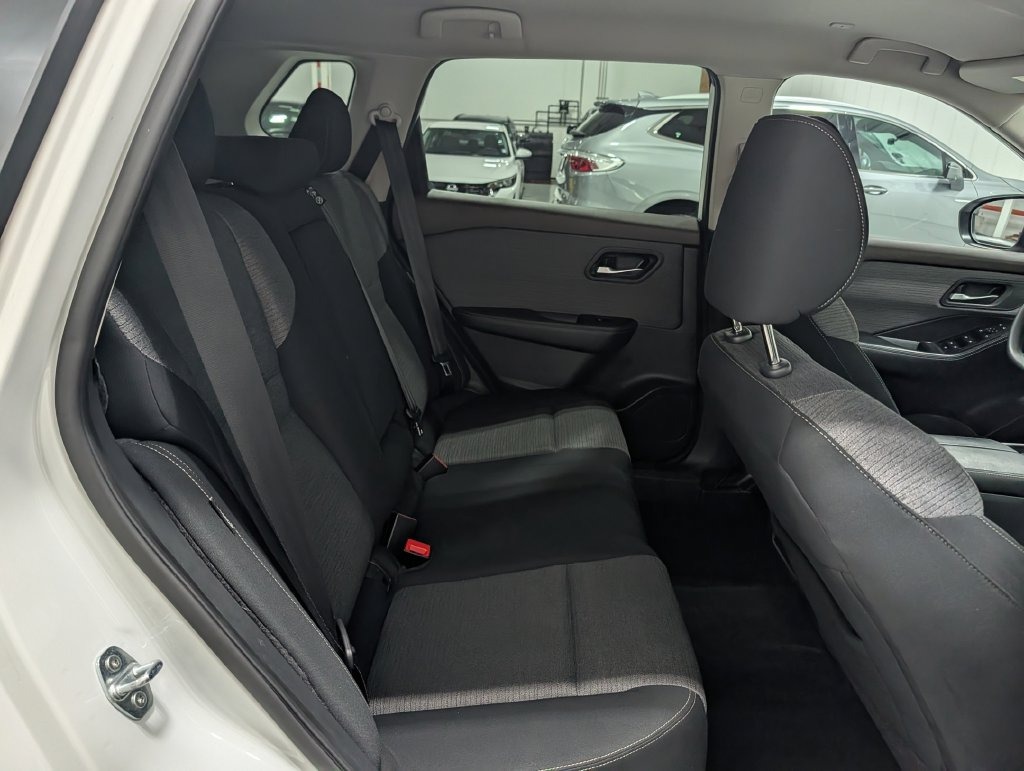 2023 Nissan ROGUE SV in Saint Joseph, Minnesota - Photo 24