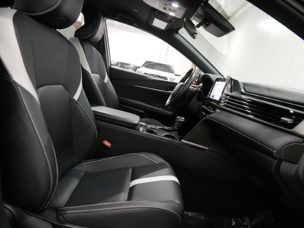 2025 Toyota CAMRY SE in Saint Joseph, Minnesota - Photo 29
