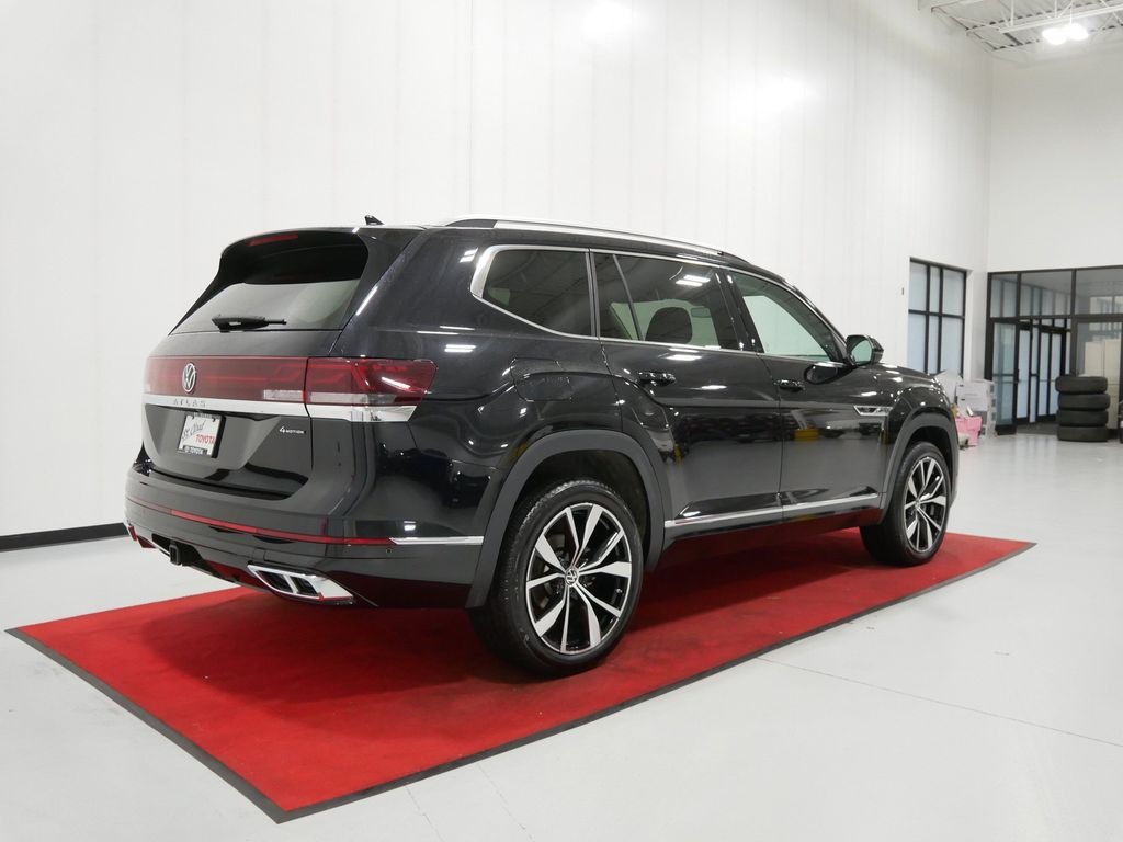 2025 Volkswagen ATLAS 2.0T SEL PREMIUM R-LINE in Saint Joseph, Minnesota - Photo 7