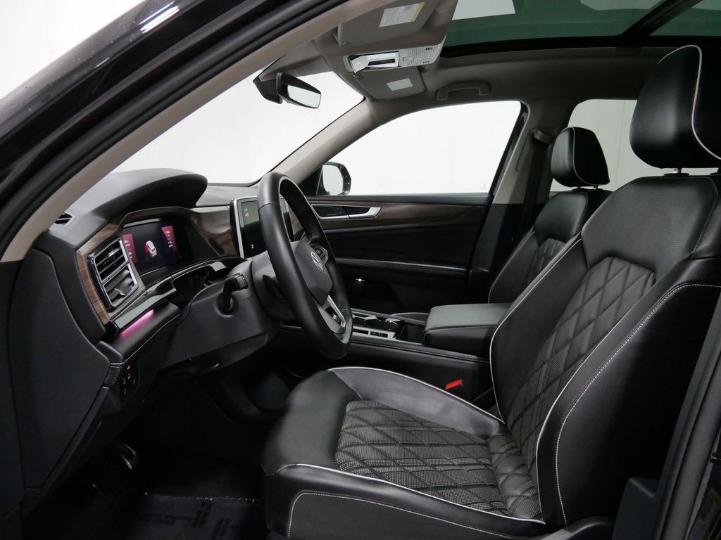 2025 Volkswagen ATLAS 2.0T SEL PREMIUM R-LINE in Saint Joseph, Minnesota - Photo 14