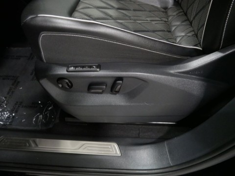 2025 Volkswagen ATLAS 2.0T SEL PREMIUM R-LINE in Saint Joseph, Minnesota - Photo 15