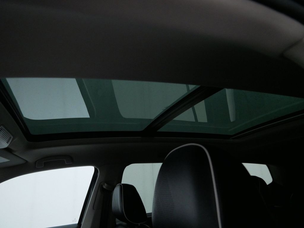2025 Volkswagen ATLAS 2.0T SEL PREMIUM R-LINE in Saint Joseph, Minnesota - Photo 16