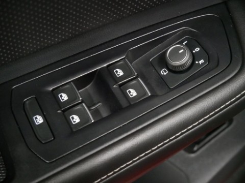 2025 Volkswagen ATLAS 2.0T SEL PREMIUM R-LINE in Saint Joseph, Minnesota - Photo 18