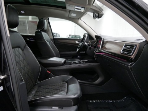 2025 Volkswagen ATLAS 2.0T SEL PREMIUM R-LINE in Saint Joseph, Minnesota - Photo 30
