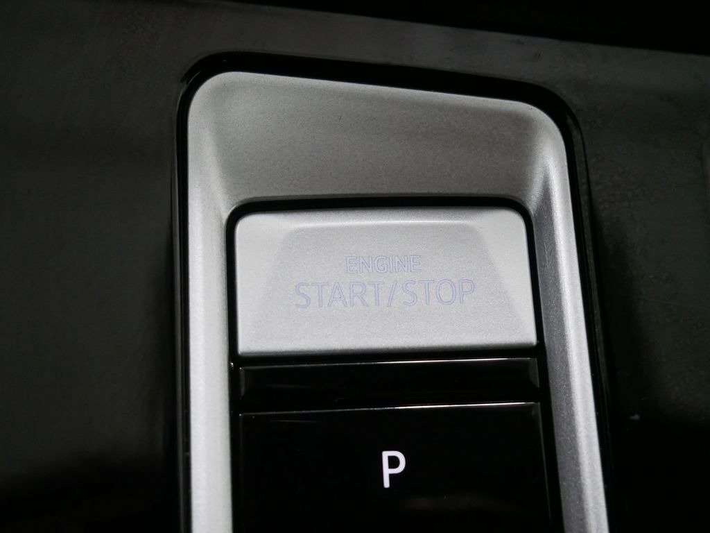2025 Volkswagen ATLAS 2.0T SEL PREMIUM R-LINE in Saint Joseph, Minnesota - Photo 35