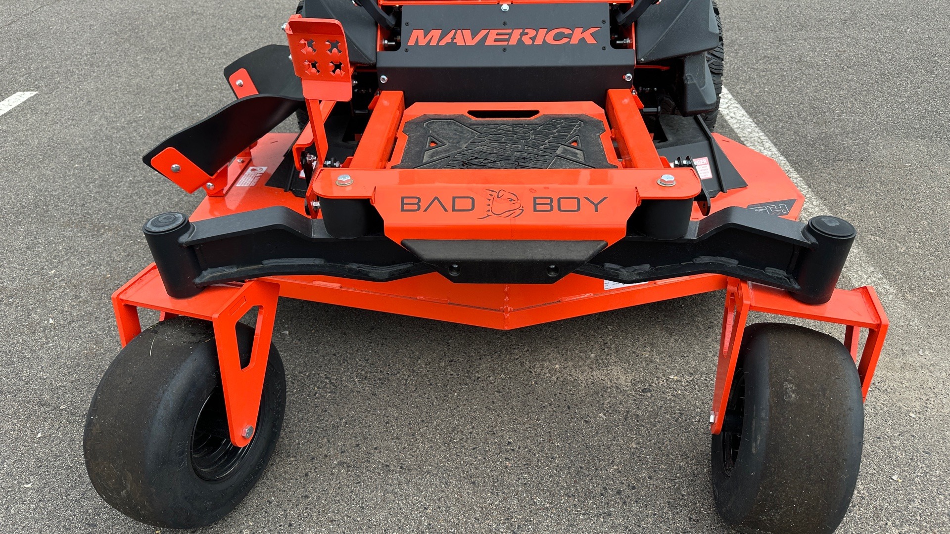2026 Bad Boy Mowers Maverick 54 in. Kawasaki FS730 24 hp in Saint Joseph, Minnesota - Photo 10