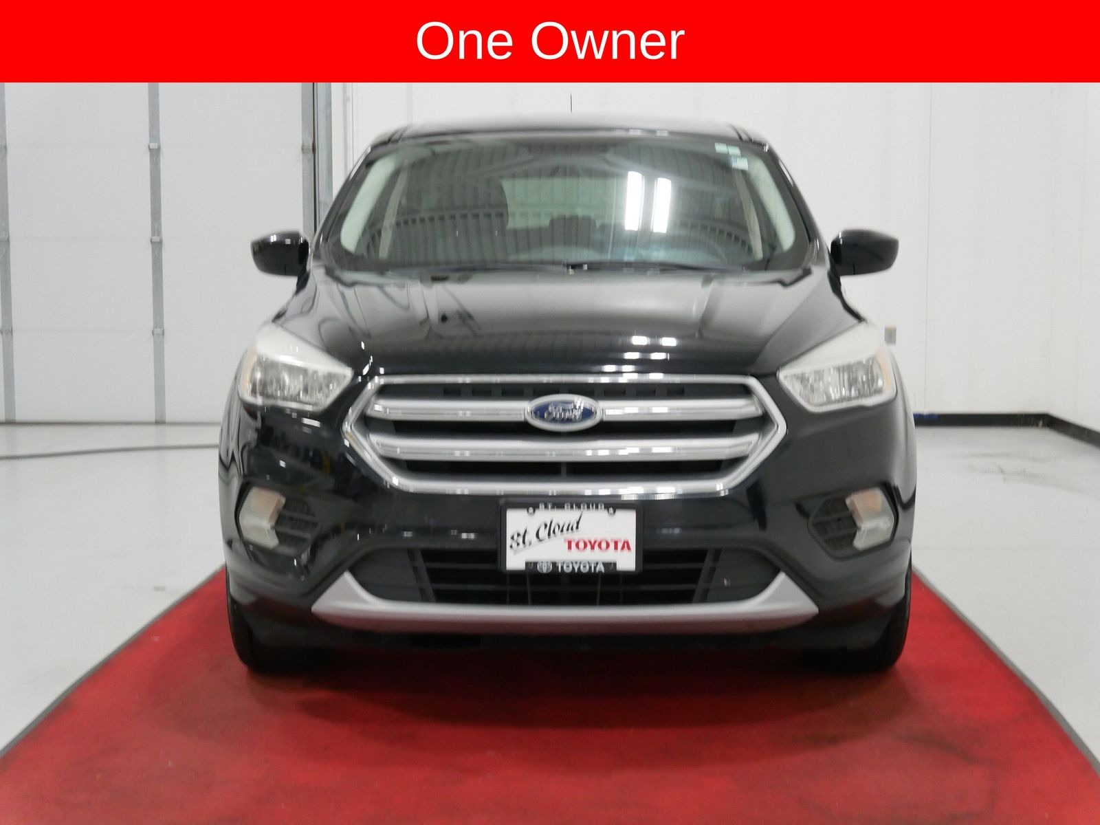 2017 Ford ESCAPE SE in Saint Joseph, Minnesota - Photo 2