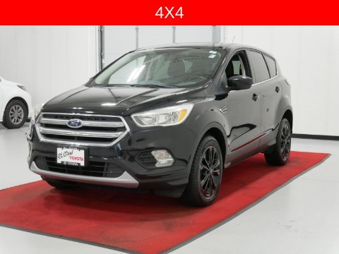 2017 Ford ESCAPE SE in Saint Joseph, Minnesota - Photo 4
