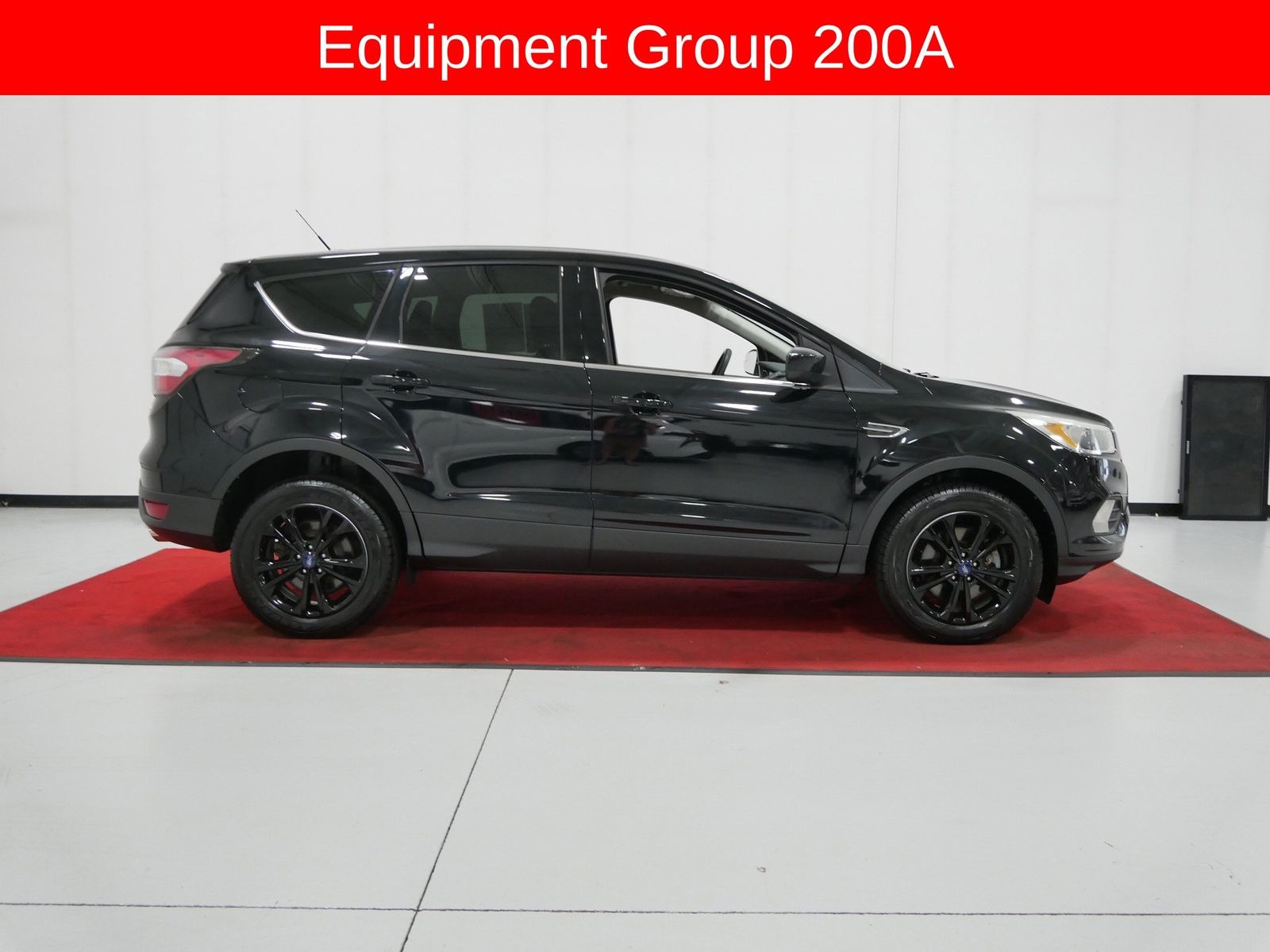2017 Ford ESCAPE SE in Saint Joseph, Minnesota - Photo 5