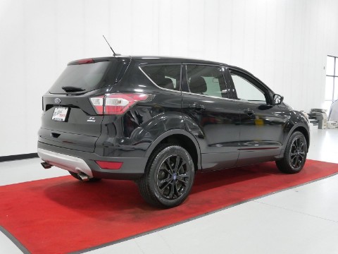 2017 Ford ESCAPE SE in Saint Joseph, Minnesota - Photo 7