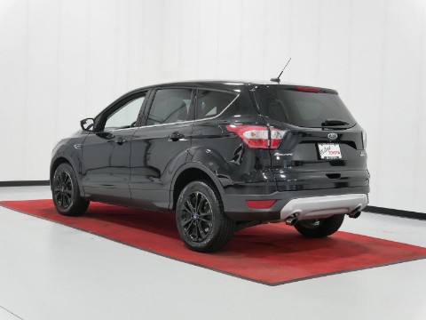 2017 Ford ESCAPE SE in Saint Joseph, Minnesota - Photo 10