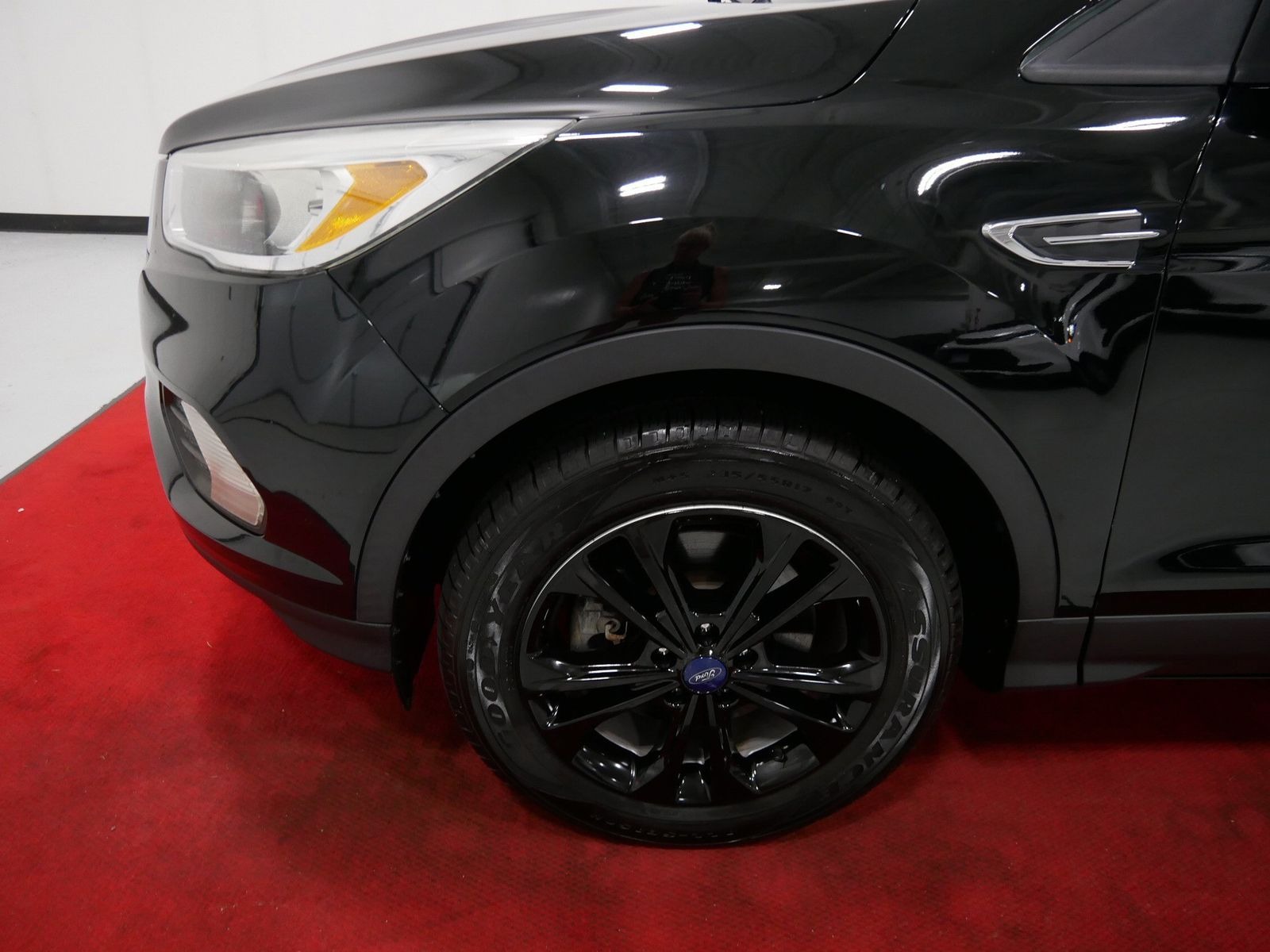 2017 Ford ESCAPE SE in Saint Joseph, Minnesota - Photo 12