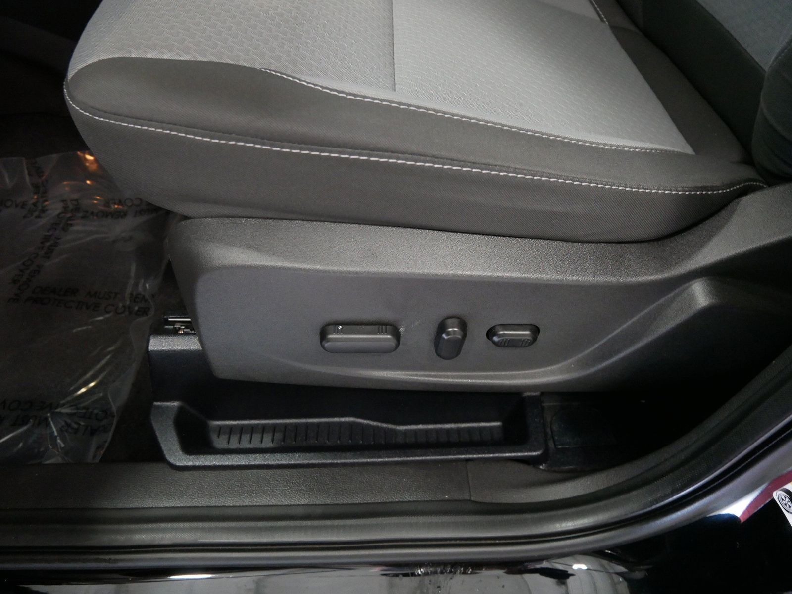 2017 Ford ESCAPE SE in Saint Joseph, Minnesota - Photo 15