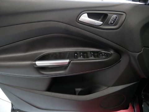 2017 Ford ESCAPE SE in Saint Joseph, Minnesota - Photo 16