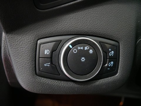 2017 Ford ESCAPE SE in Saint Joseph, Minnesota - Photo 18