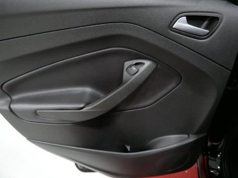 2017 Ford ESCAPE SE in Saint Joseph, Minnesota - Photo 20