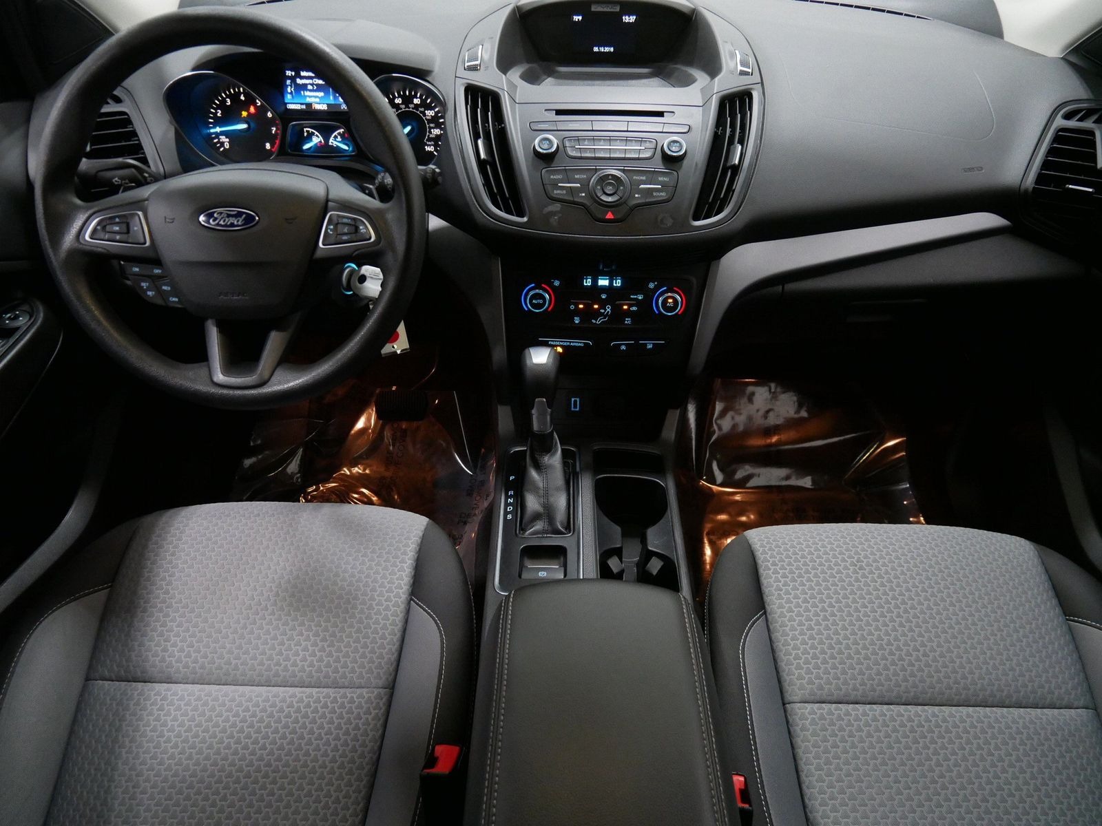 2017 Ford ESCAPE SE in Saint Joseph, Minnesota - Photo 21