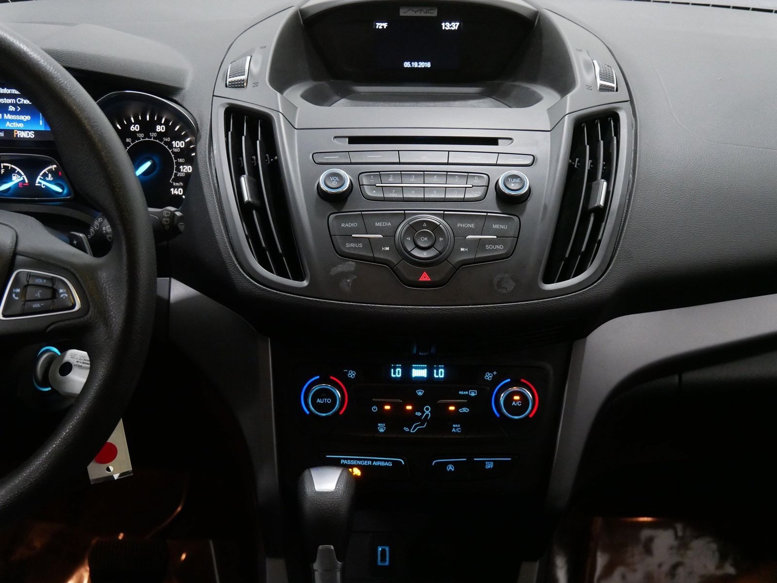 2017 Ford ESCAPE SE in Saint Joseph, Minnesota - Photo 22