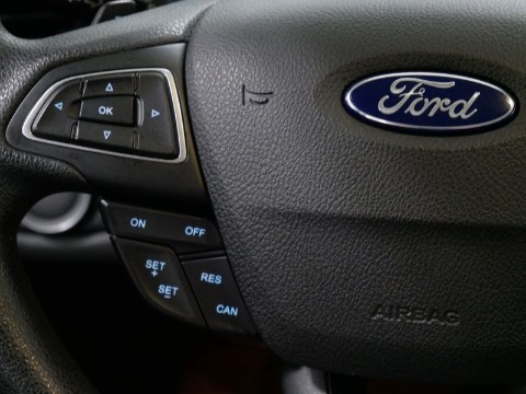 2017 Ford ESCAPE SE in Saint Joseph, Minnesota - Photo 24