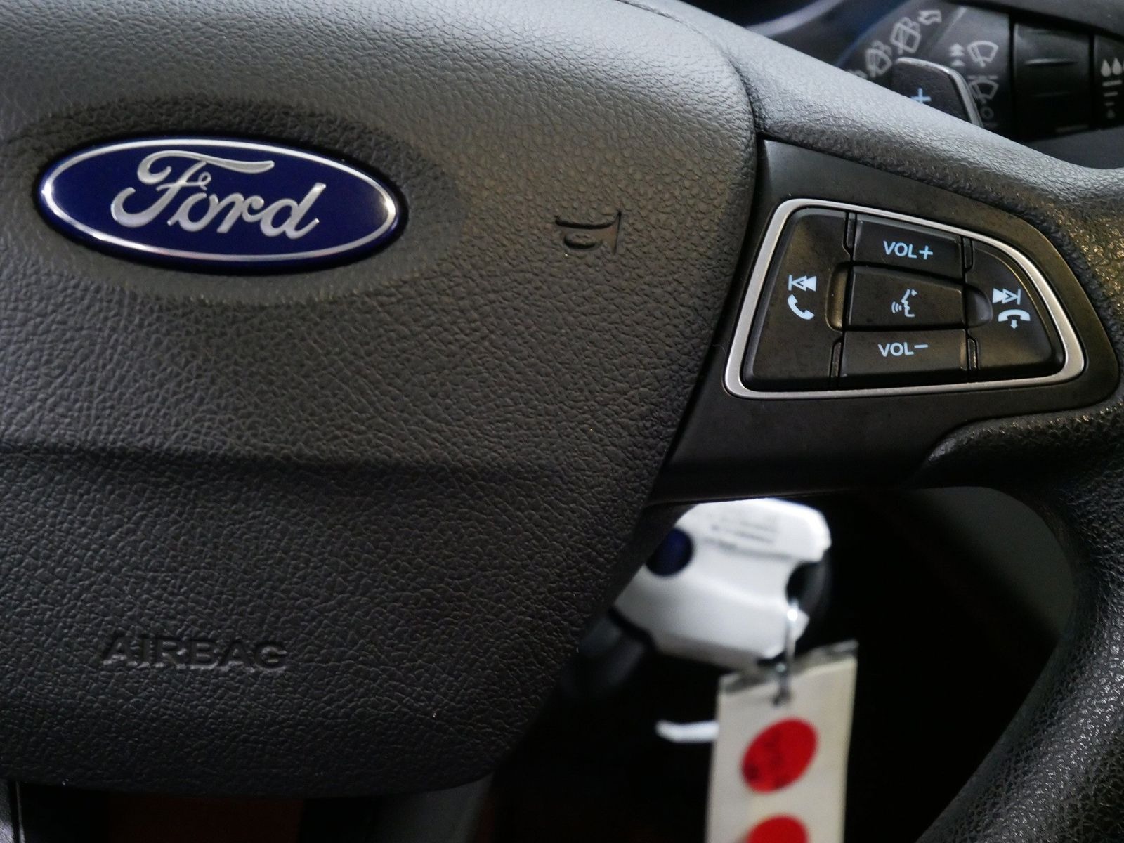 2017 Ford ESCAPE SE in Saint Joseph, Minnesota - Photo 25