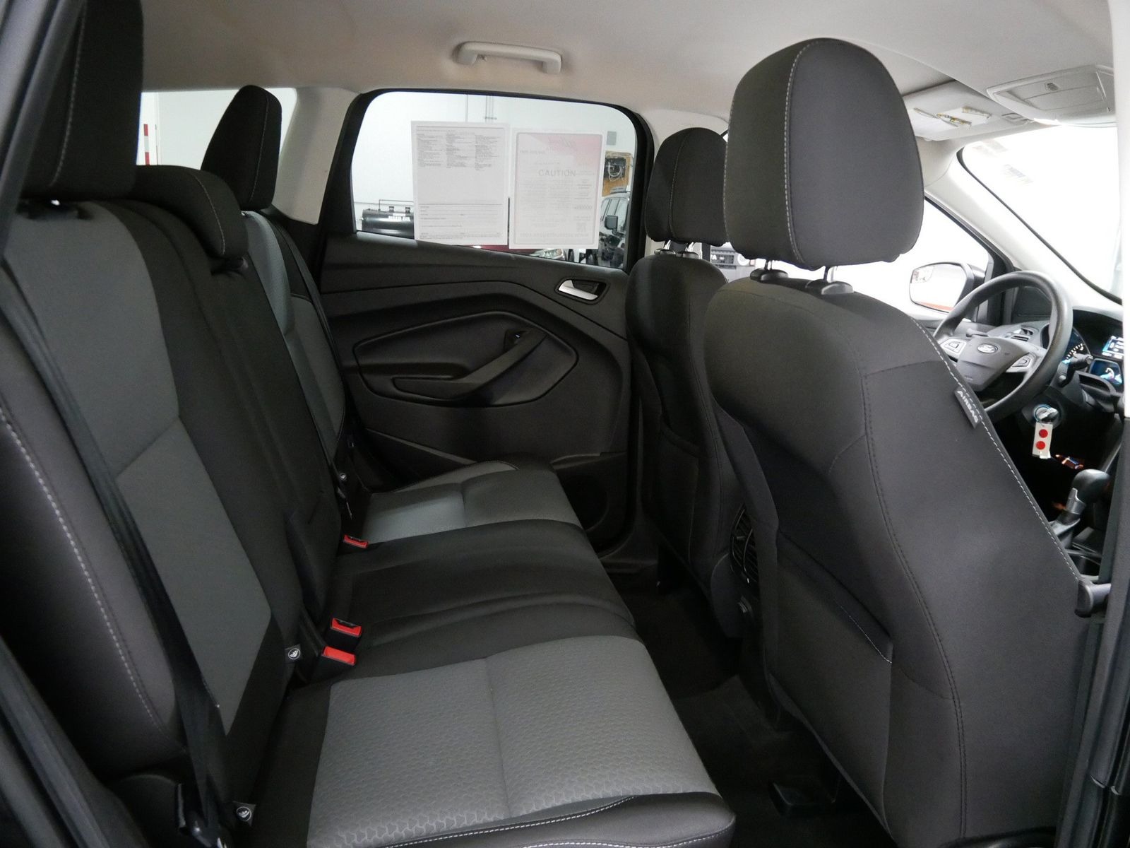 2017 Ford ESCAPE SE in Saint Joseph, Minnesota - Photo 27