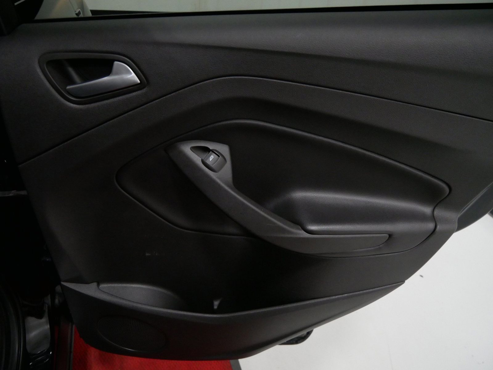 2017 Ford ESCAPE SE in Saint Joseph, Minnesota - Photo 28