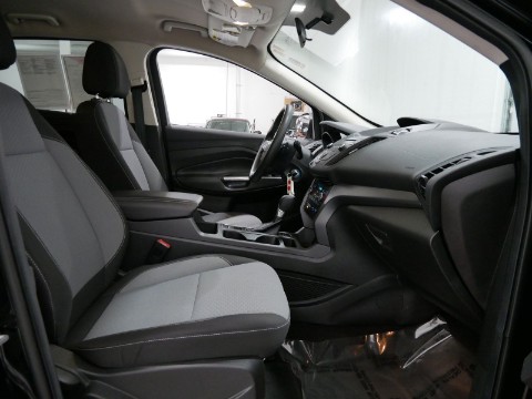 2017 Ford ESCAPE SE in Saint Joseph, Minnesota - Photo 29