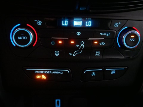2017 Ford ESCAPE SE in Saint Joseph, Minnesota - Photo 34