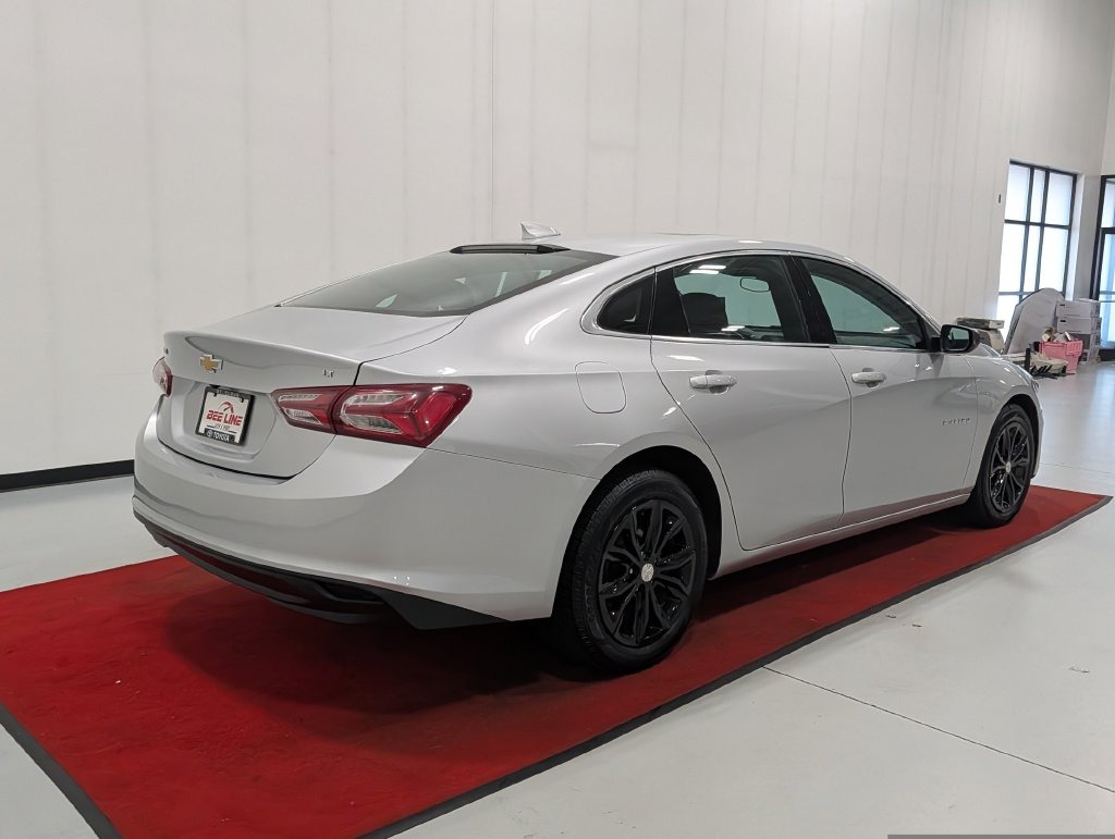 2021 Chevrolet MALIBU LT in Saint Joseph, Minnesota - Photo 7
