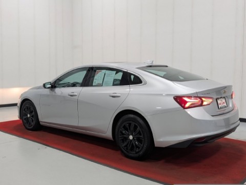 2021 Chevrolet MALIBU LT in Saint Joseph, Minnesota - Photo 10