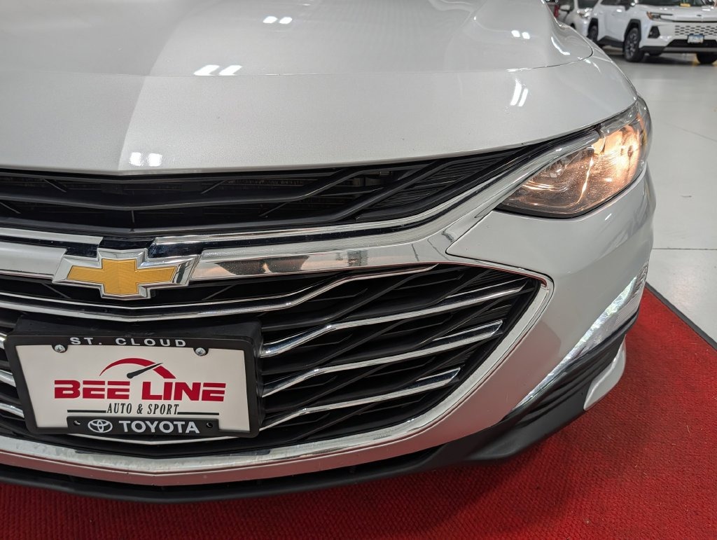 2021 Chevrolet MALIBU LT in Saint Joseph, Minnesota - Photo 13