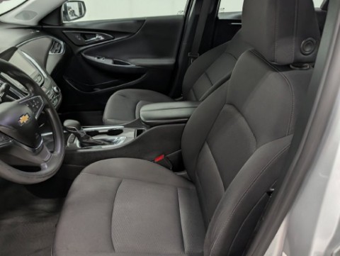 2021 Chevrolet MALIBU LT in Saint Joseph, Minnesota - Photo 14