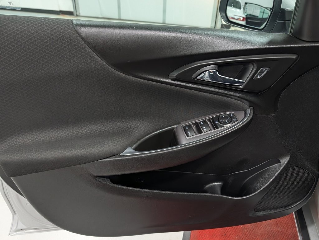 2021 Chevrolet MALIBU LT in Saint Joseph, Minnesota - Photo 16