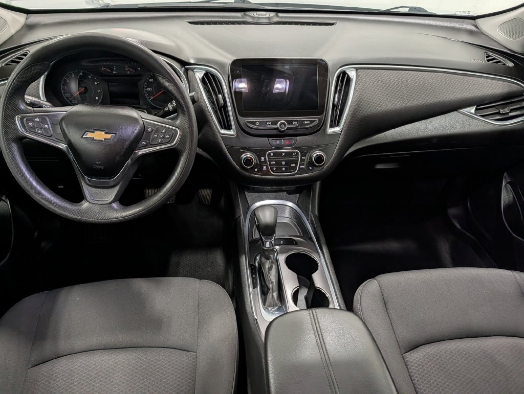 2021 Chevrolet MALIBU LT in Saint Joseph, Minnesota - Photo 20