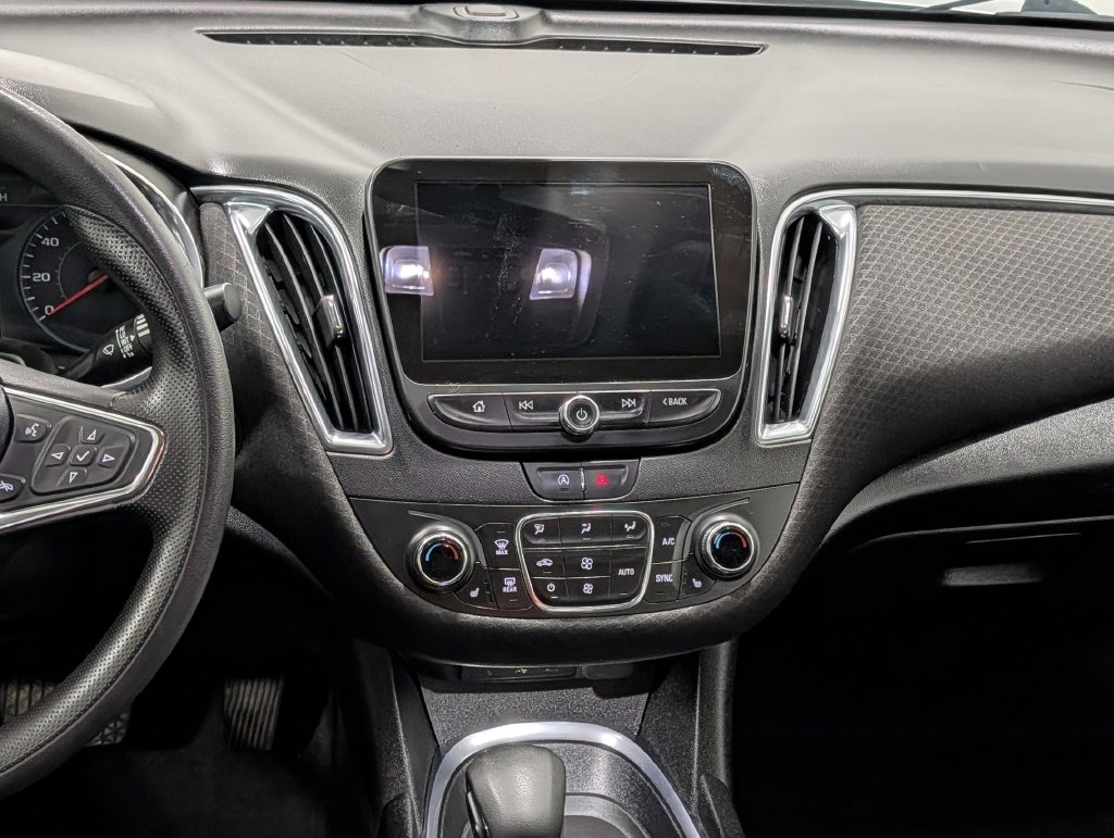 2021 Chevrolet MALIBU LT in Saint Joseph, Minnesota - Photo 21