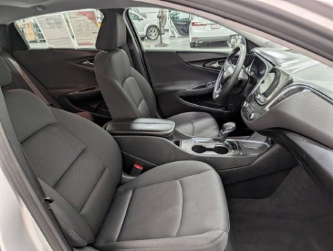 2021 Chevrolet MALIBU LT in Saint Joseph, Minnesota - Photo 26