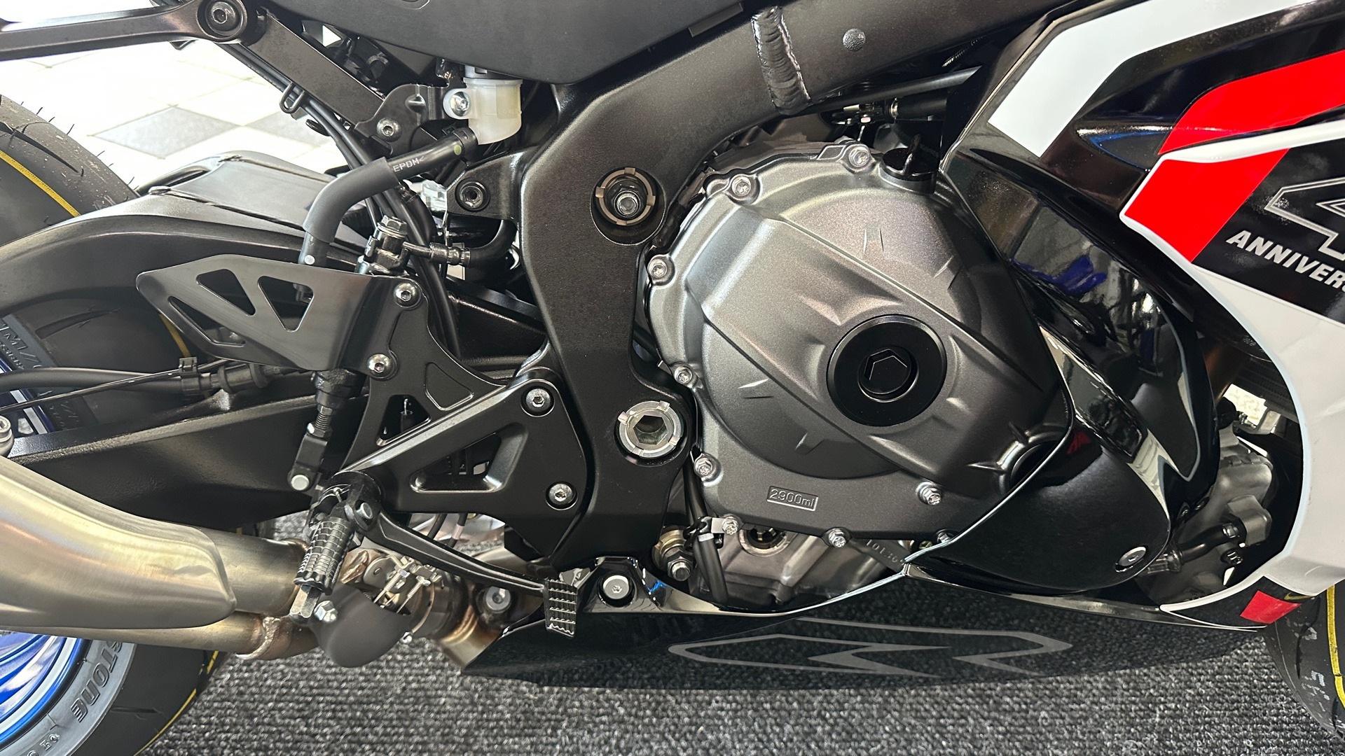 2027 Suzuki GSX-R1000 40th Anniversary Edition in Saint Joseph, Minnesota - Photo 18