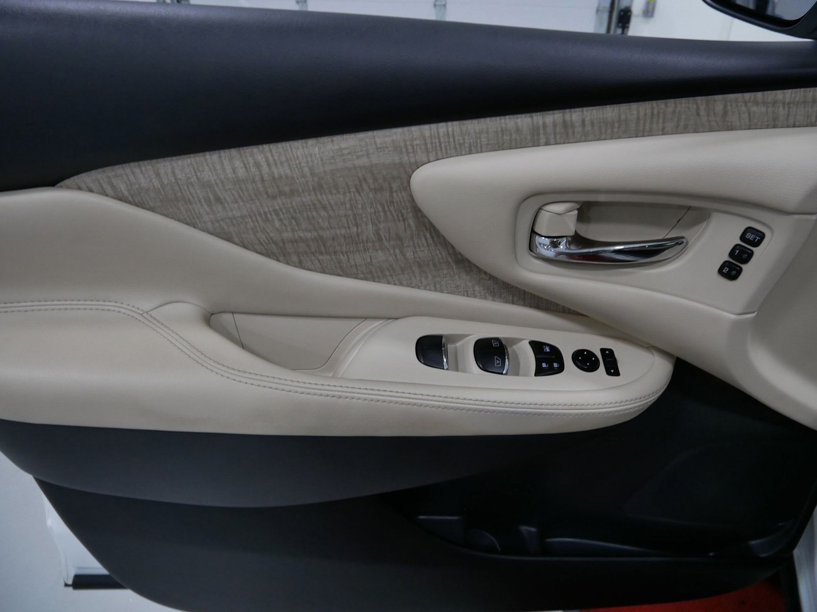 2023 Nissan MURANO SL AWD in Saint Joseph, Minnesota - Photo 17