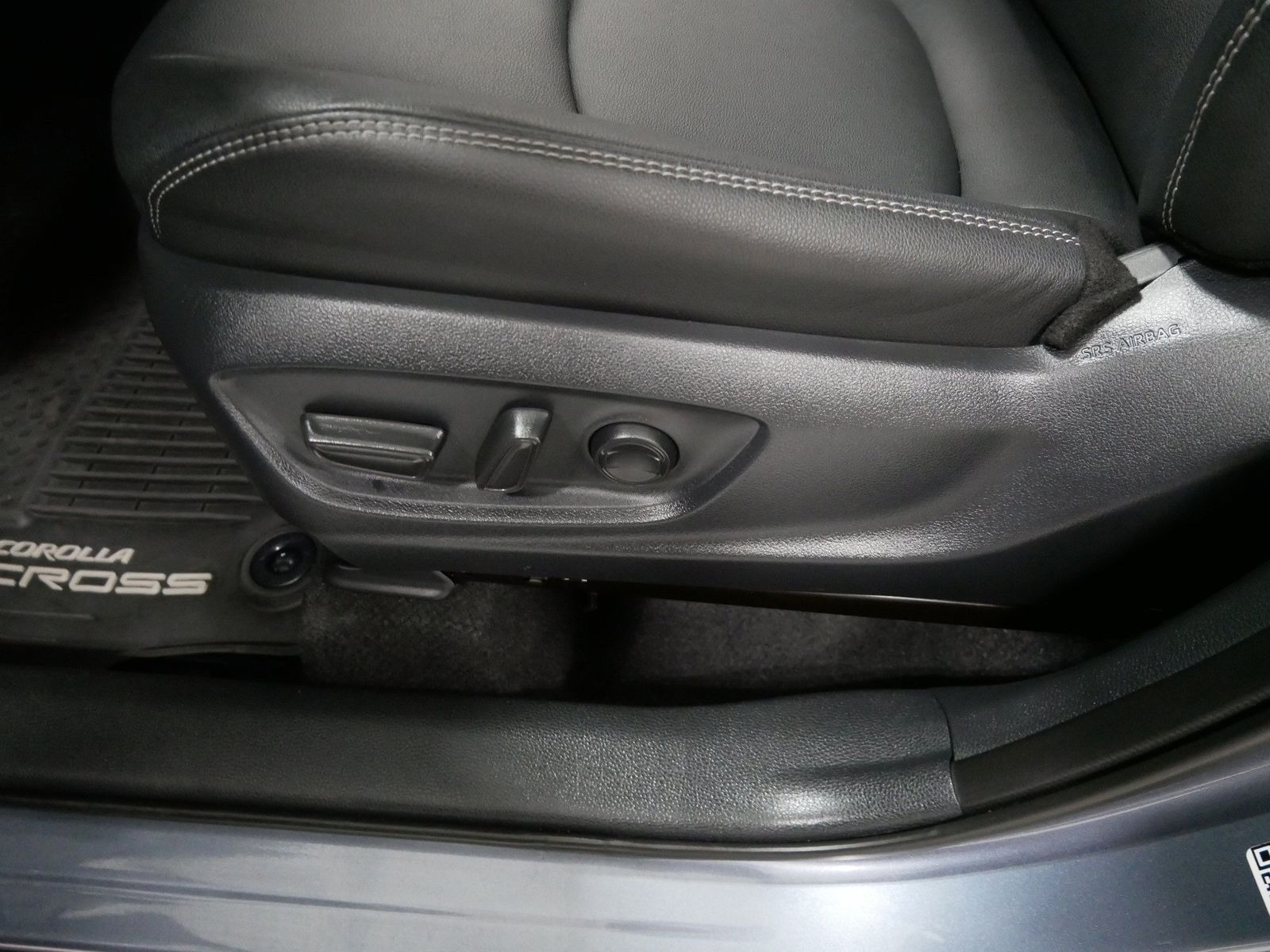 2026 Toyota COROLLA CROSS XLE AWD in Saint Joseph, Minnesota - Photo 15