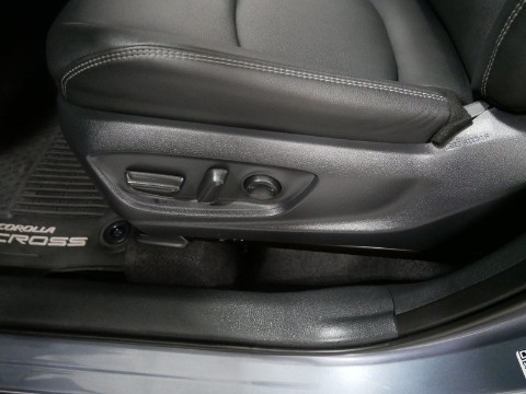 2026 Toyota COROLLA CROSS XLE AWD in Saint Joseph, Minnesota - Photo 15