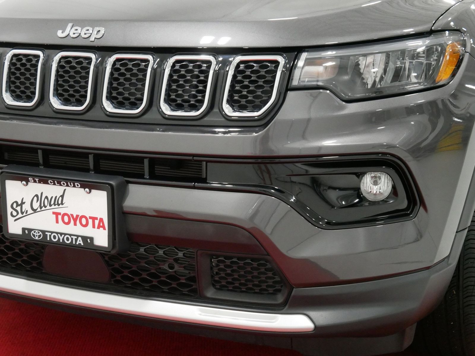 2023 Jeep COMPASS LIMITED in Saint Joseph, Minnesota - Photo 13